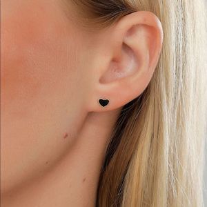 Mini Onyx Heart Studs-Super Cute-New In Package-Great Gift